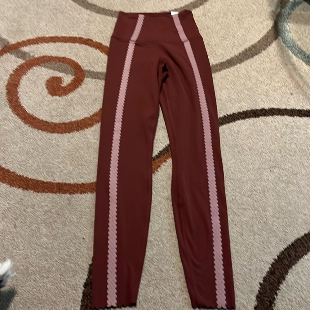 NIKE YOGA color brown size xxs new